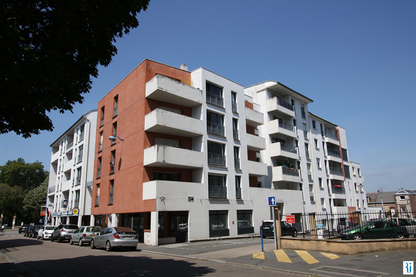 PARKING SOTTEVILLE LES ROUEN