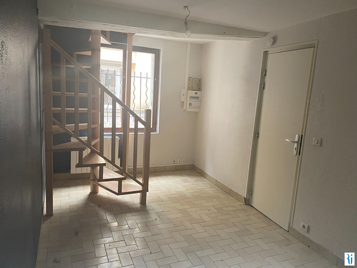 IMMEUBLE ROUEN HYPER CENTRE 4 PIÈCES 47.91 M²